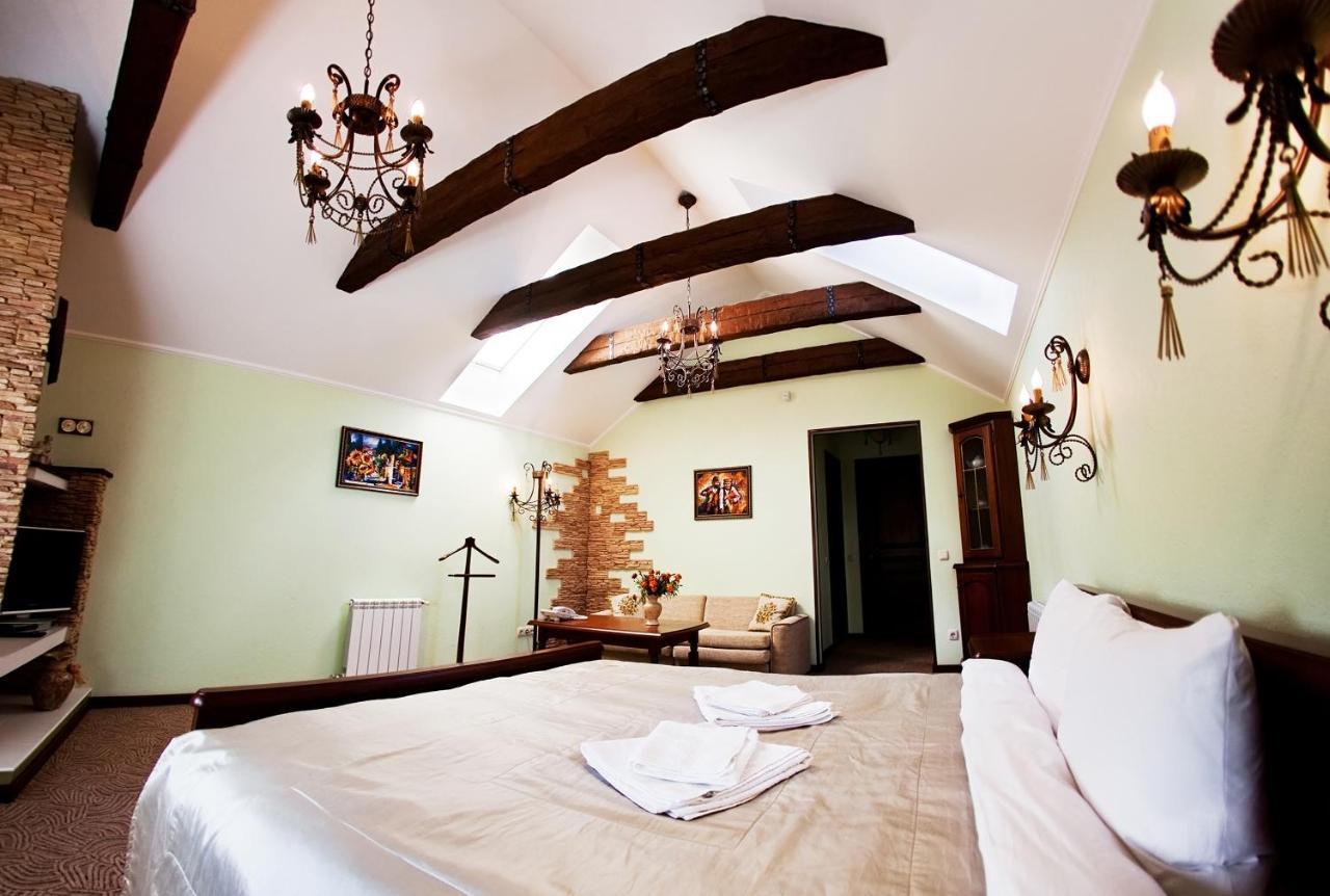 Villa Oselya เคียฟ ภายนอก รูปภาพ